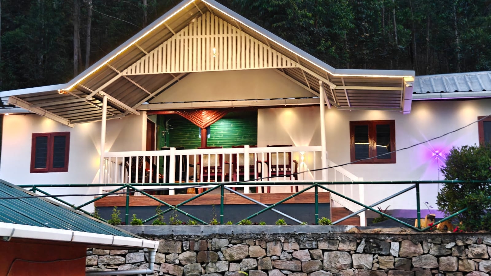 Best Wood House Stay in Kuttampuzha